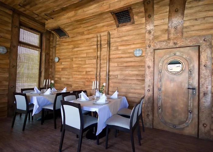 게스트하우스 Lalov Egrek 3*